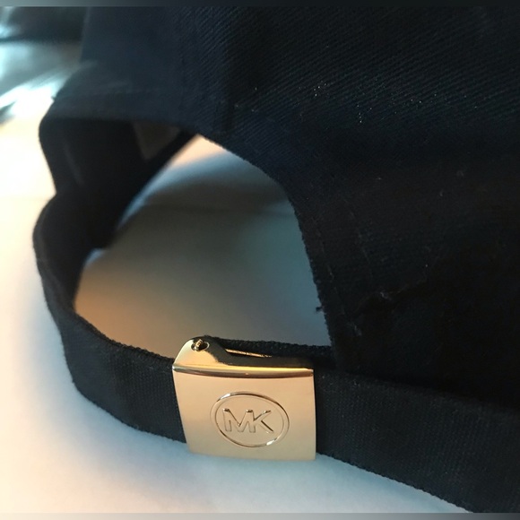 NW Michael Kors Cap - Picture 10 of 14